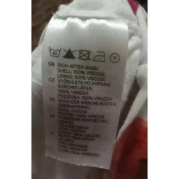 H‎ & M Floral Cowl Neck White Form Fitting Blouse Top Size Medium - Picture 4 of 4